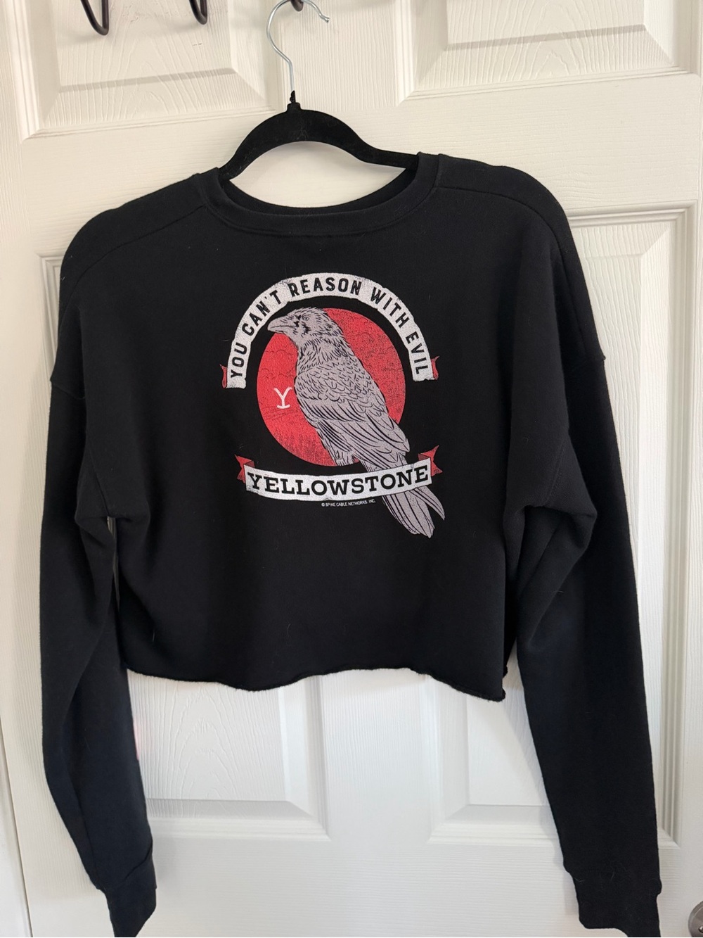 Yellowstone Black Graphic Cropped Sweatshirt